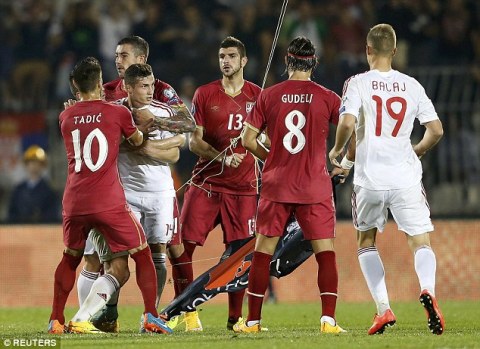 Kacau!! Laga Serbia vs Albania Berujung Kerusuhan